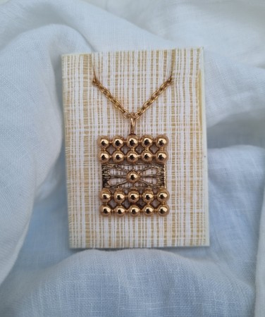 Bronse anheng, Design; Kalevi Sara of Finland