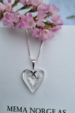 Lekkert hjertesmykke m/zirconia