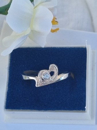 Sølvring m/bergkrystall, str 57, Design: Kalevi Sara of Finland, regulerbar